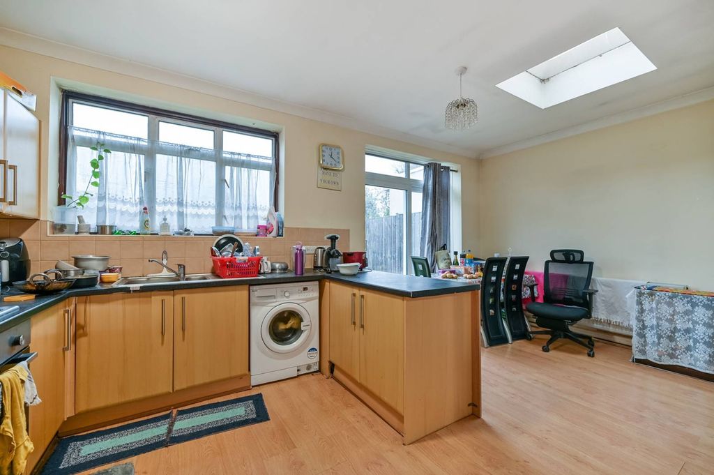 Property photo 3 of 13