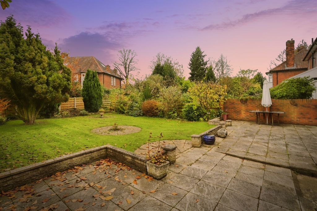 Property photo 3 of 17