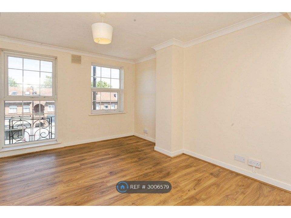 Property photo 2 of 32