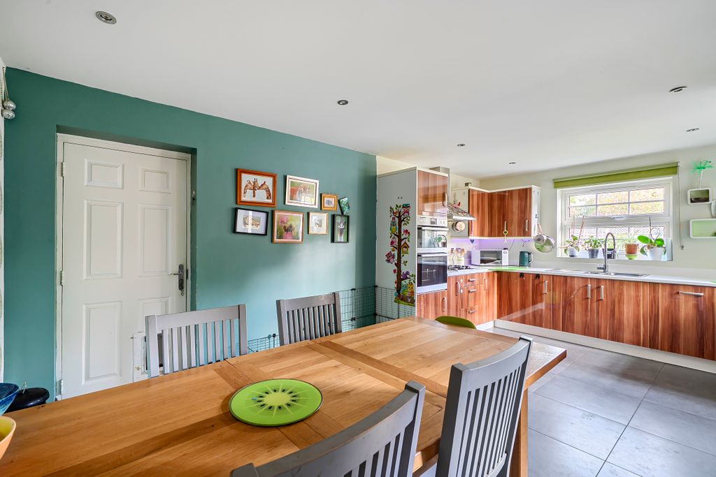 Property photo 3 of 13 152616414