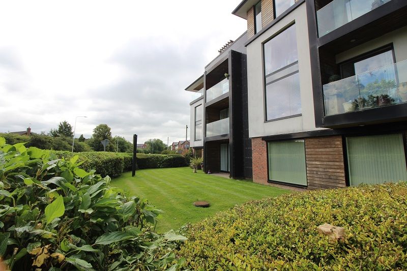 Property photo 2 of 9 Exterior (Front)