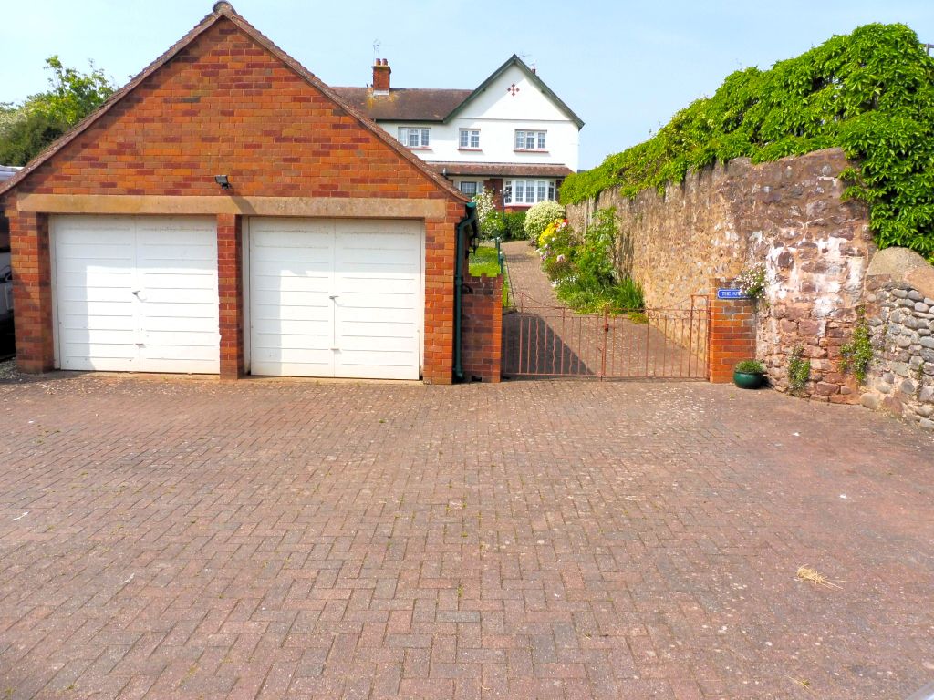 Property photo 3 of 19