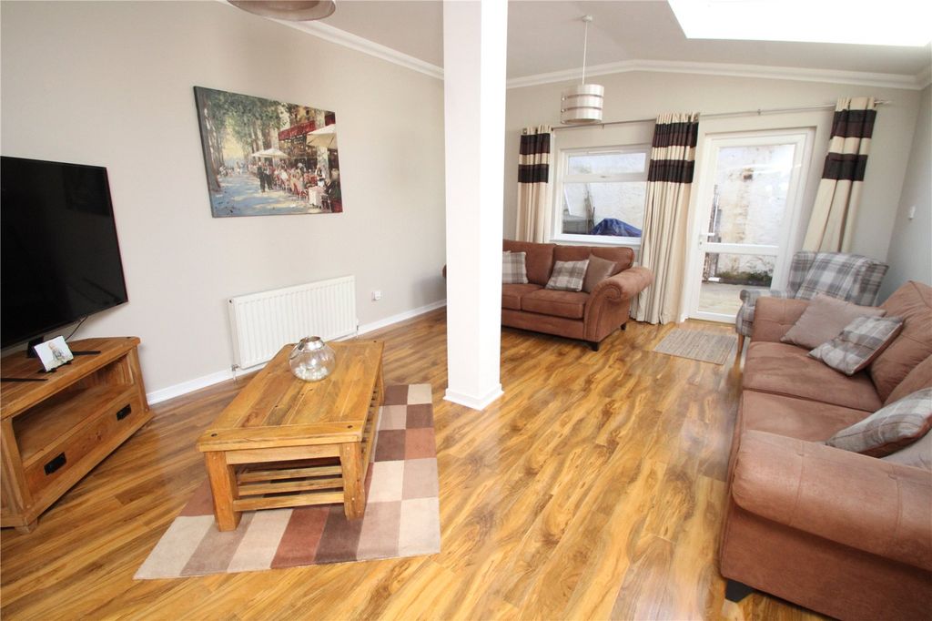 Property photo 3 of 25 Picture No. 22