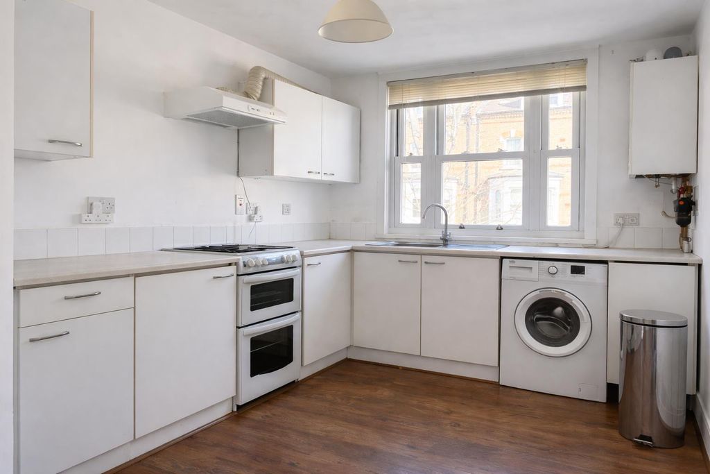 Property photo 3 of 5