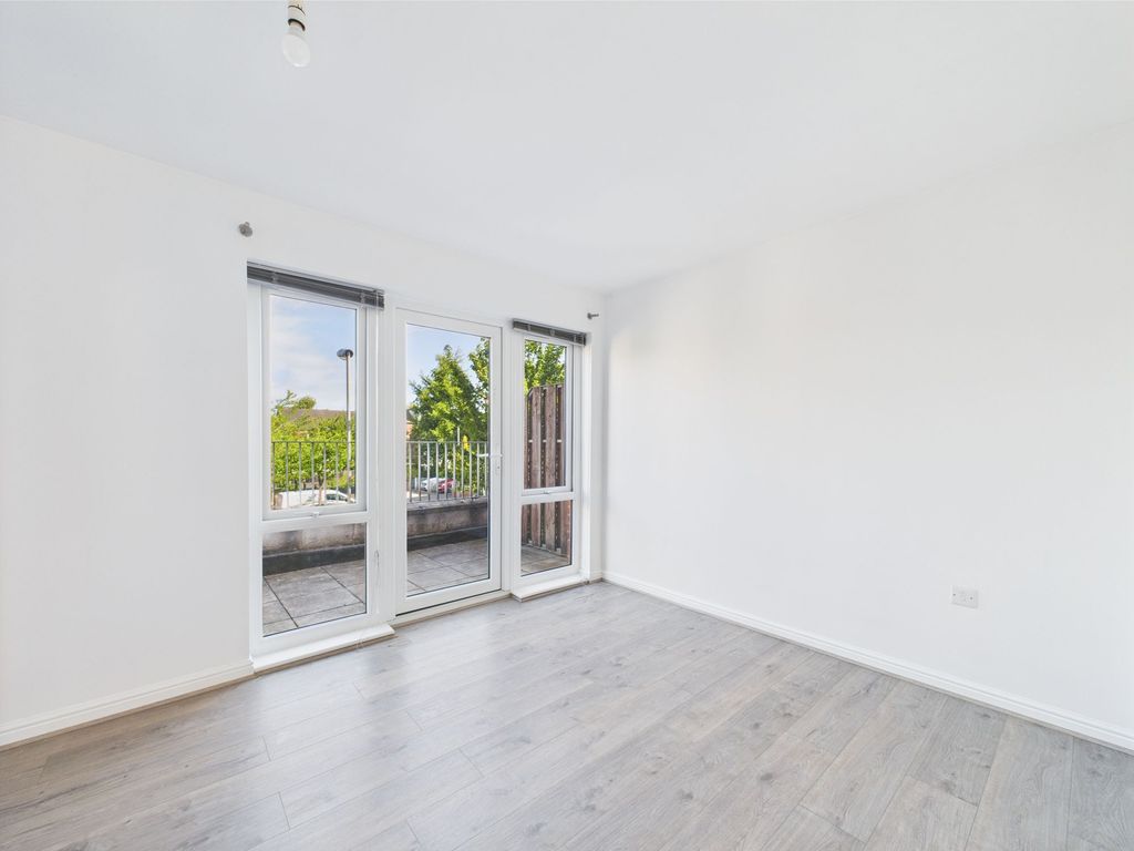 Property photo 3 of 26