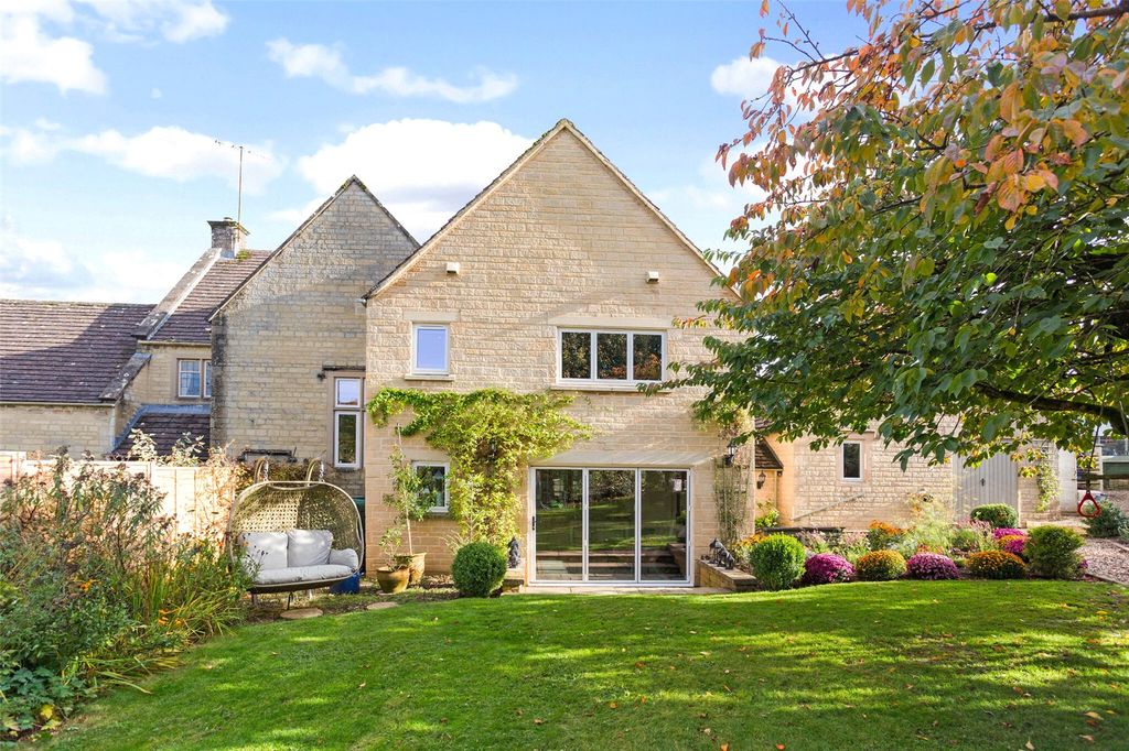 Property photo 2 of 17 Picture No. 03
