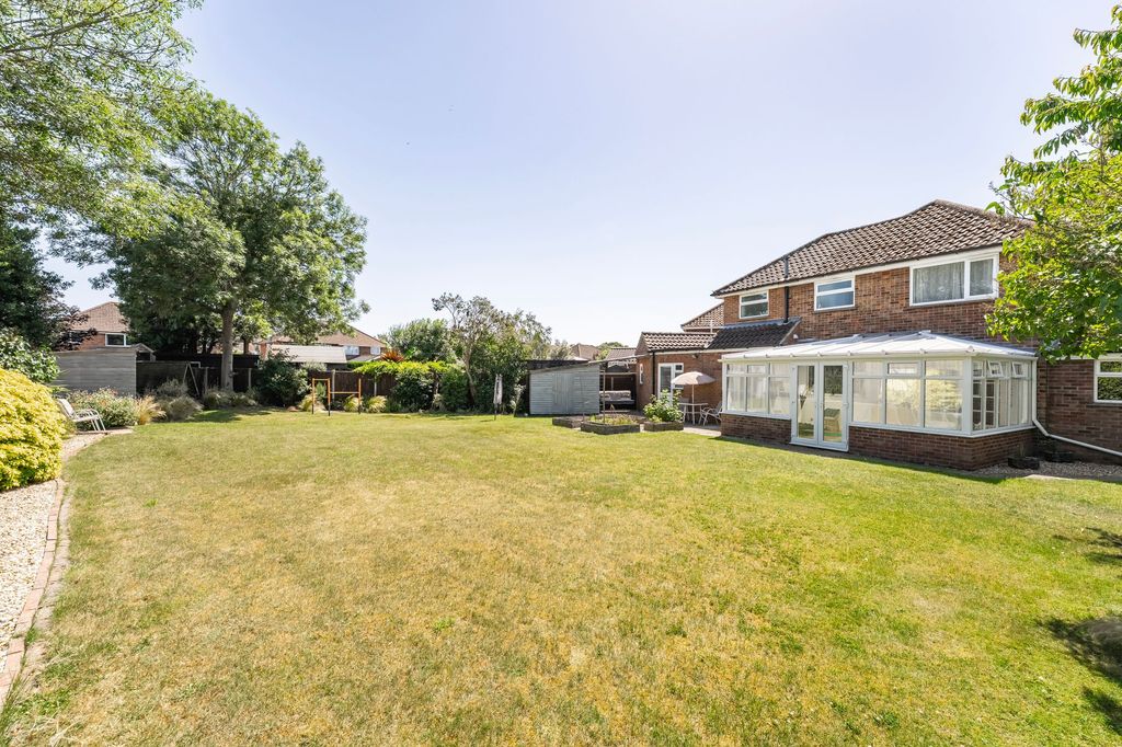 Property photo 2 of 23