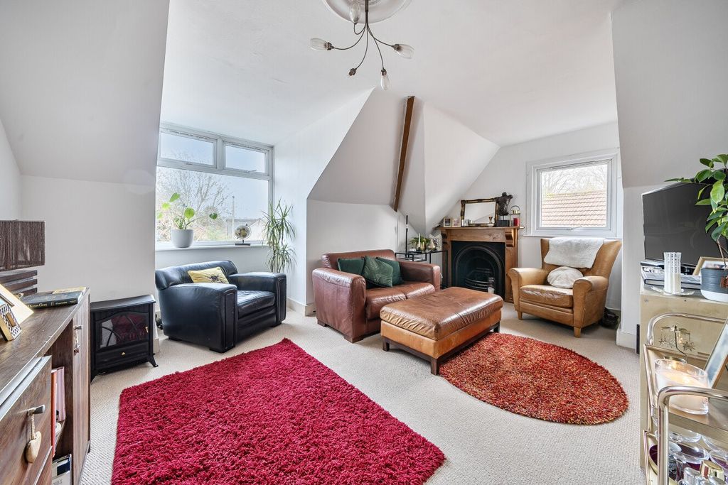 Property photo 2 of 8 Picture No. 14