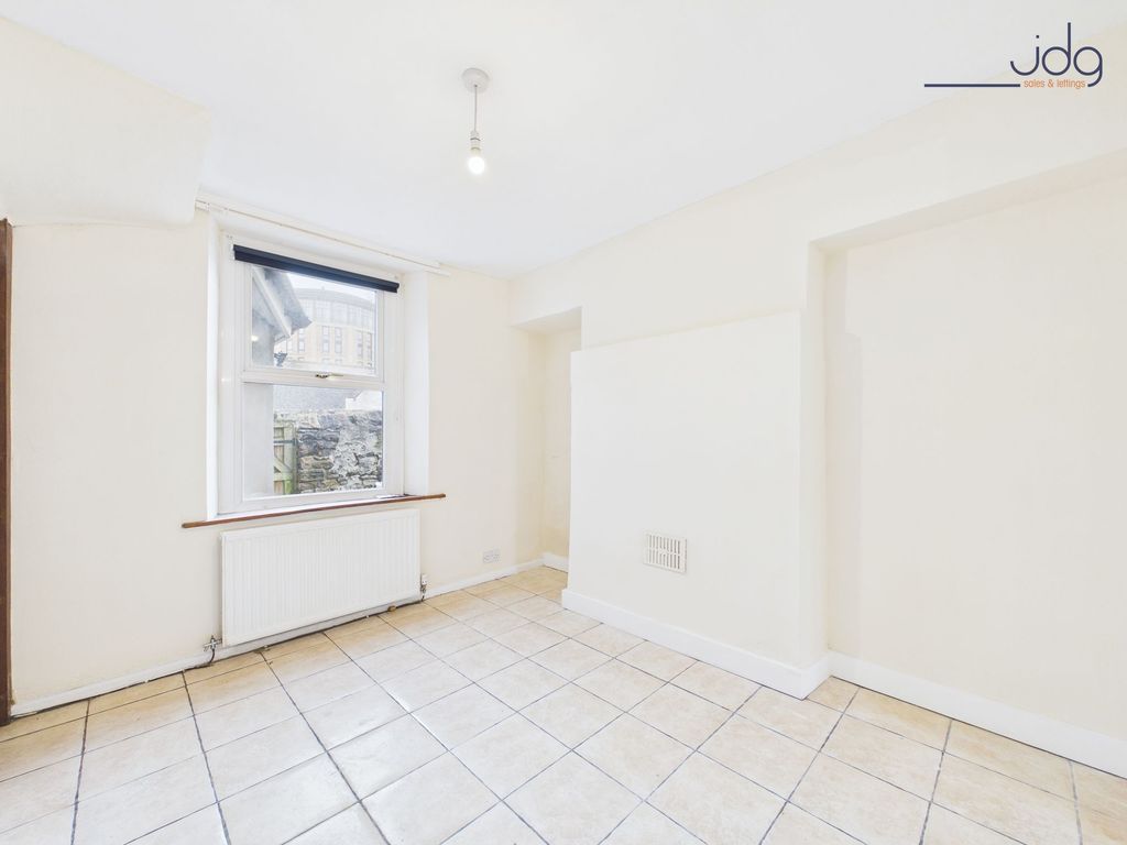 Property photo 3 of 9 Dining Room