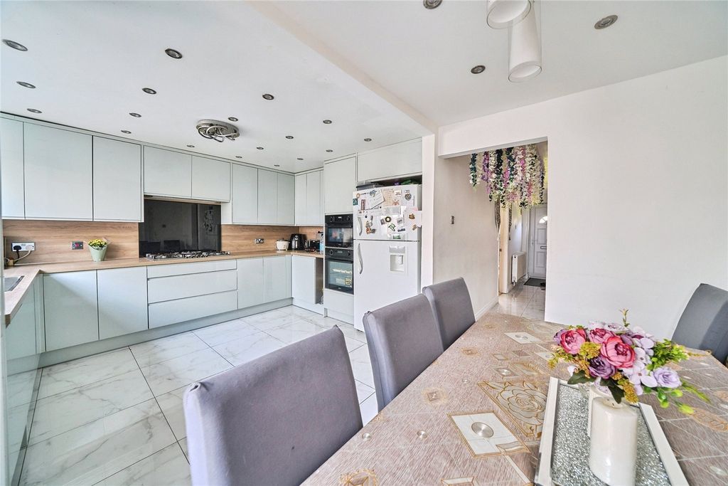 Property photo 3 of 18 Picture No. 14