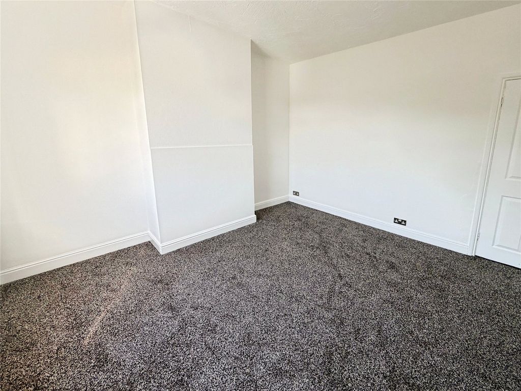 Property photo 1 of 8 Picture No. 05