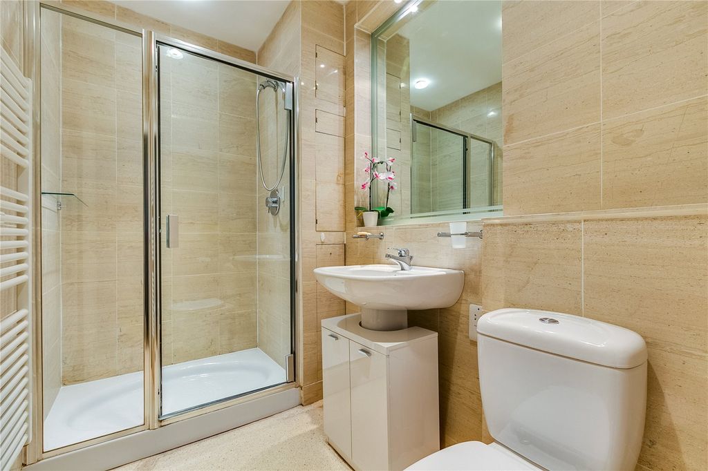 Property photo 3 of 7