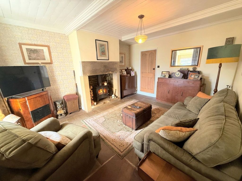 Property photo 3 of 36