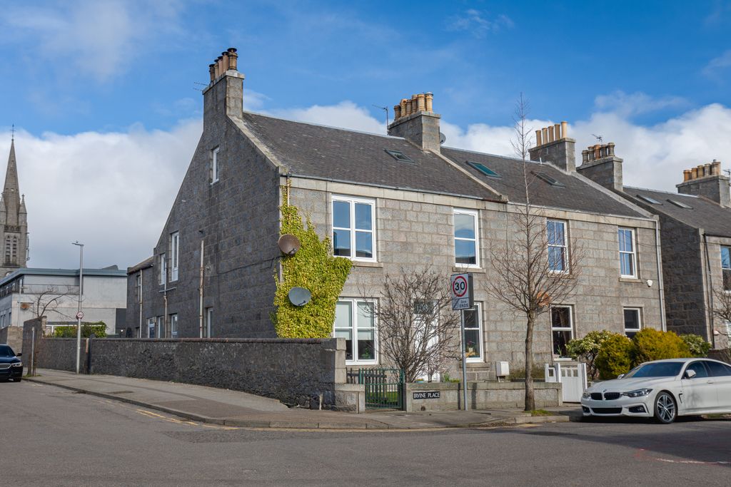 Property photo 1 of 14 Exterior