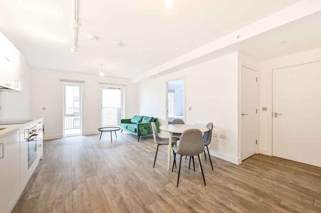 Property photo 2 of 3