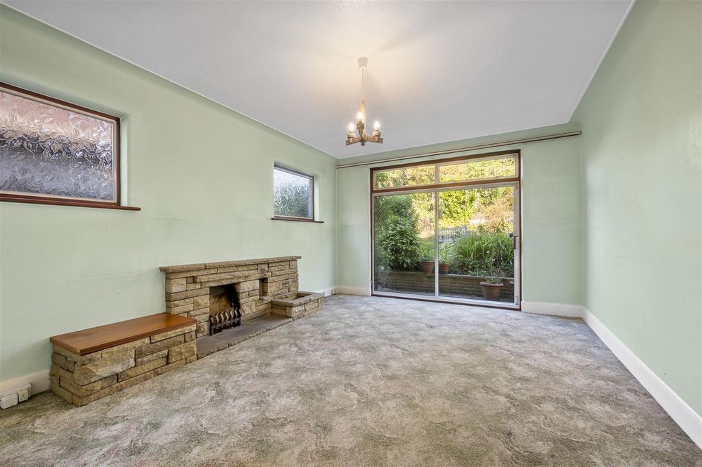 Property photo 3 of 14 8 Hunter Road,3.Jpg