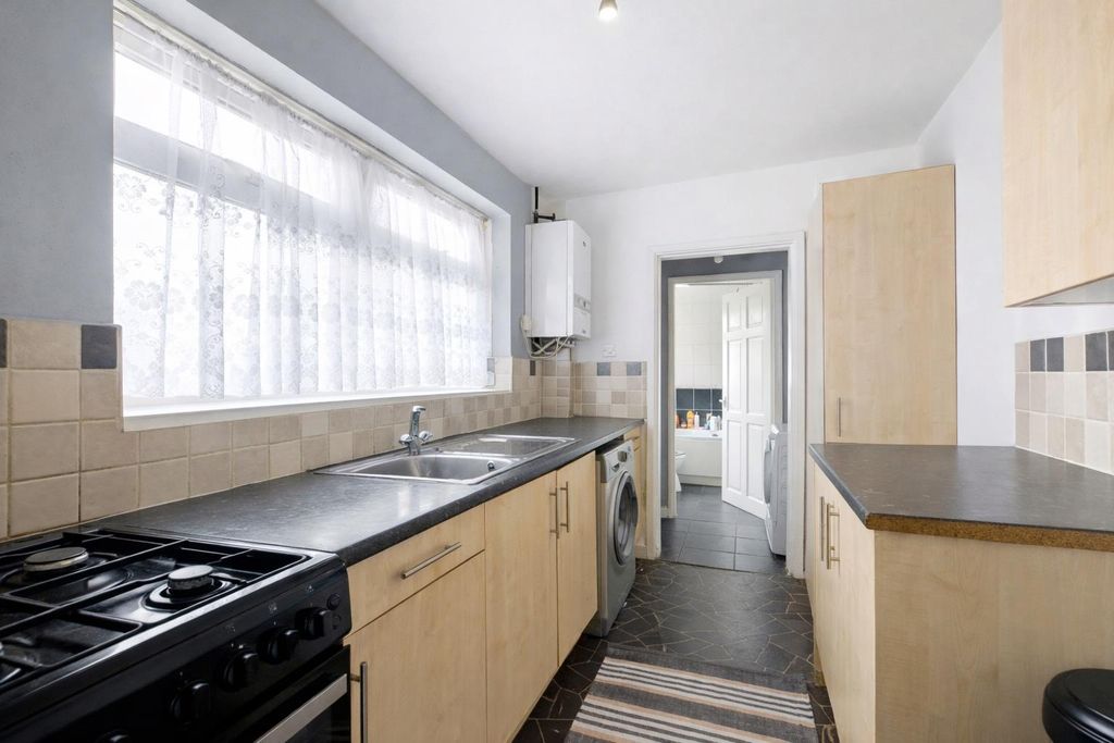 Property photo 2 of 11 Kitchen_3.Png