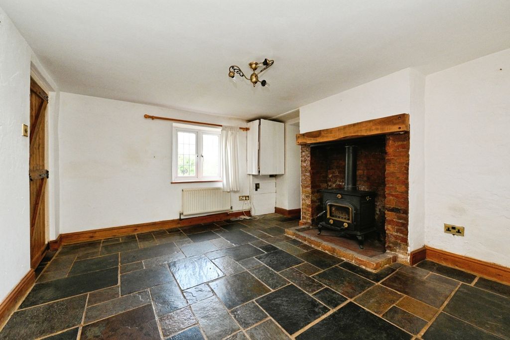 Property photo 3 of 17 Photo