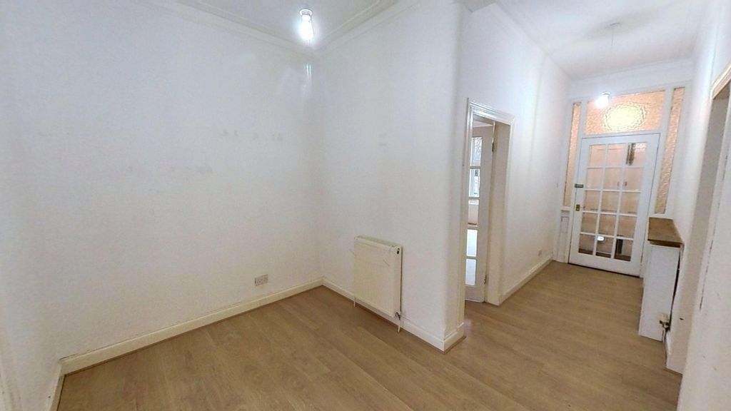 Property photo 3 of 7 Photo 3