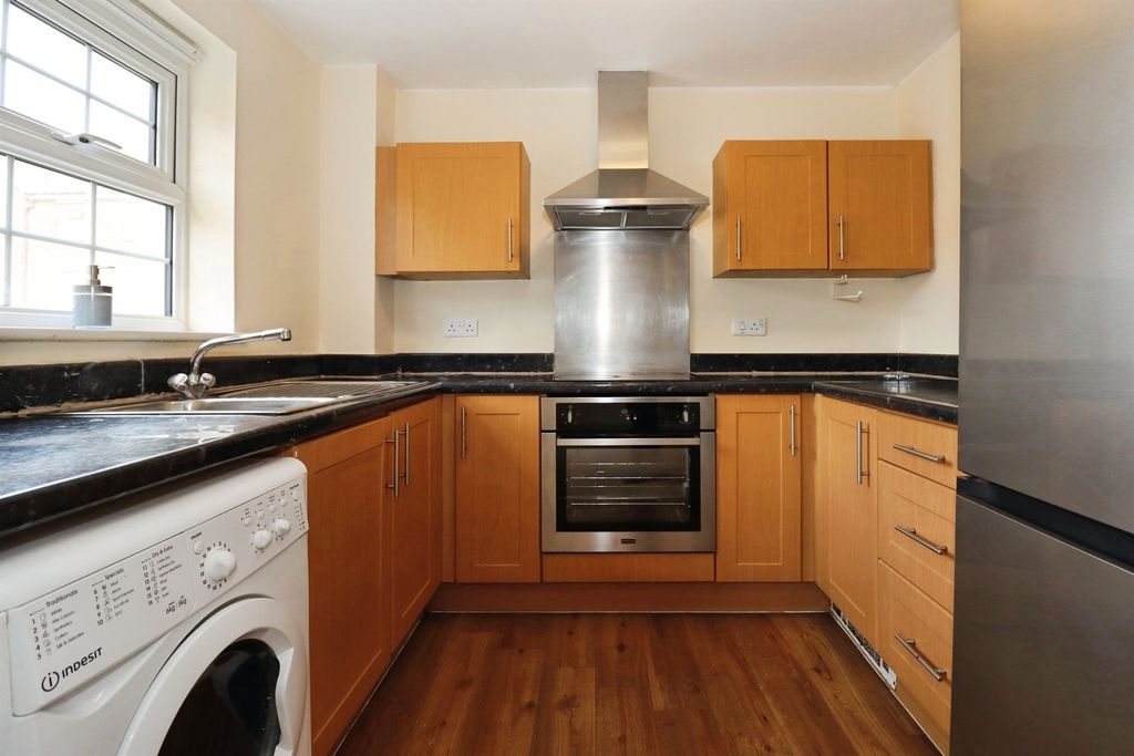 Property photo 3 of 17