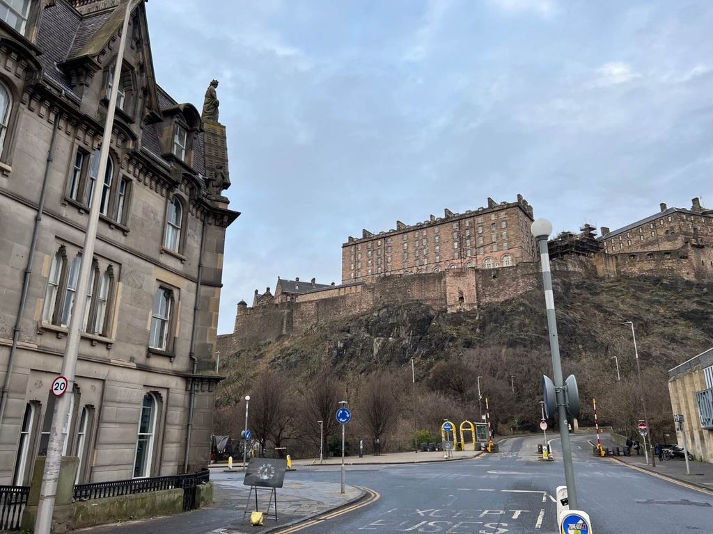 Property photo 2 of 10 Outside 02