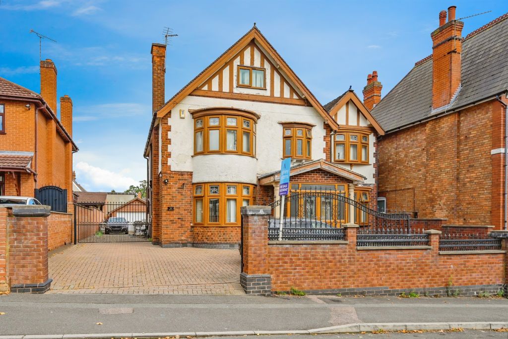 Property photo 1 of 17