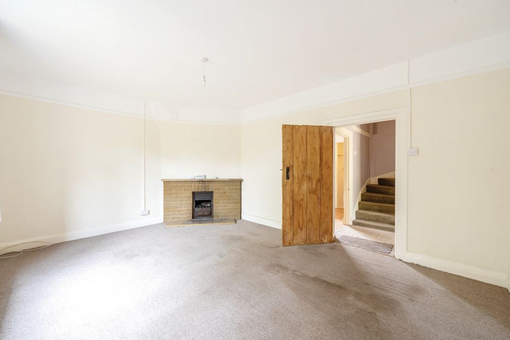Property photo 2 of 15 1330040-14-6881Dd...