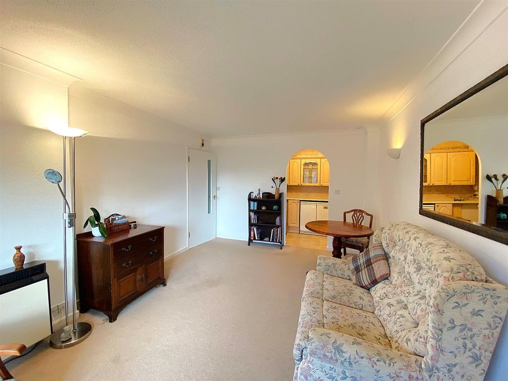 Property photo 3 of 9 35 Homelawn House - Lounge2.Jpg