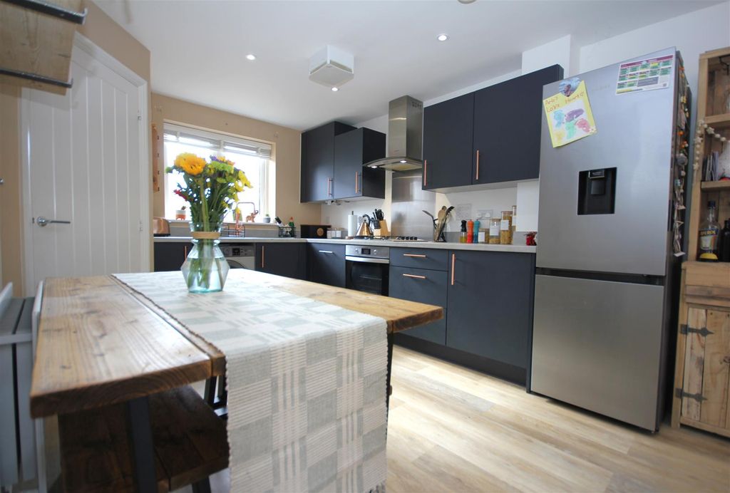 Property photo 3 of 11 Img_4889.Jpg