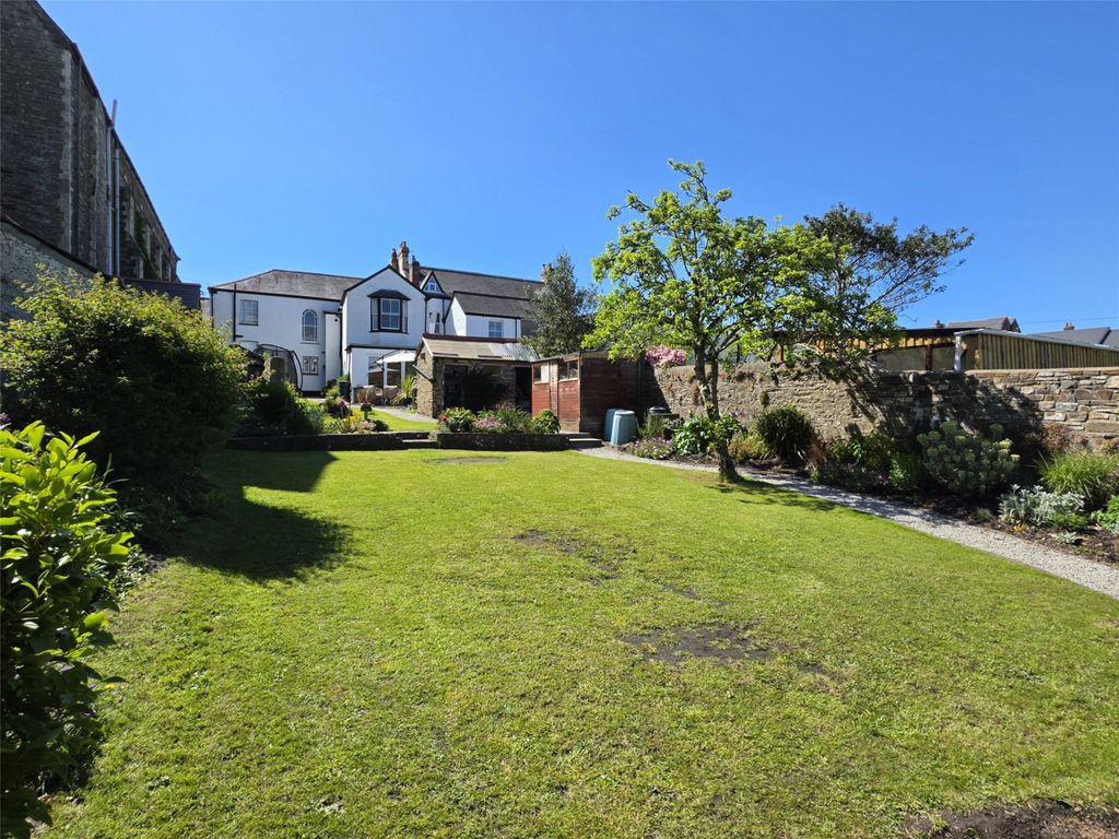 Property photo 2 of 18 2 - Picture No. 42