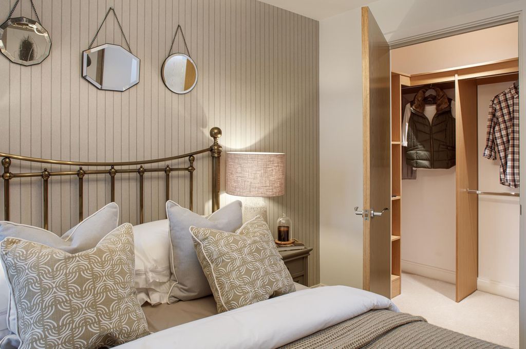 Property photo 1 of 16 Show Home Wardrobe Storage