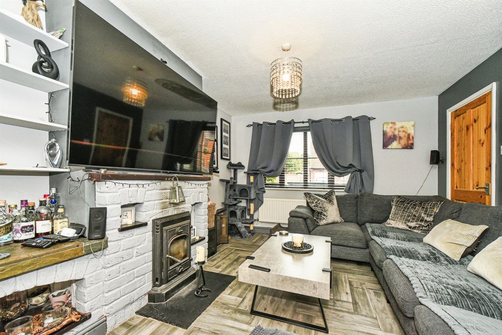 Property photo 2 of 24