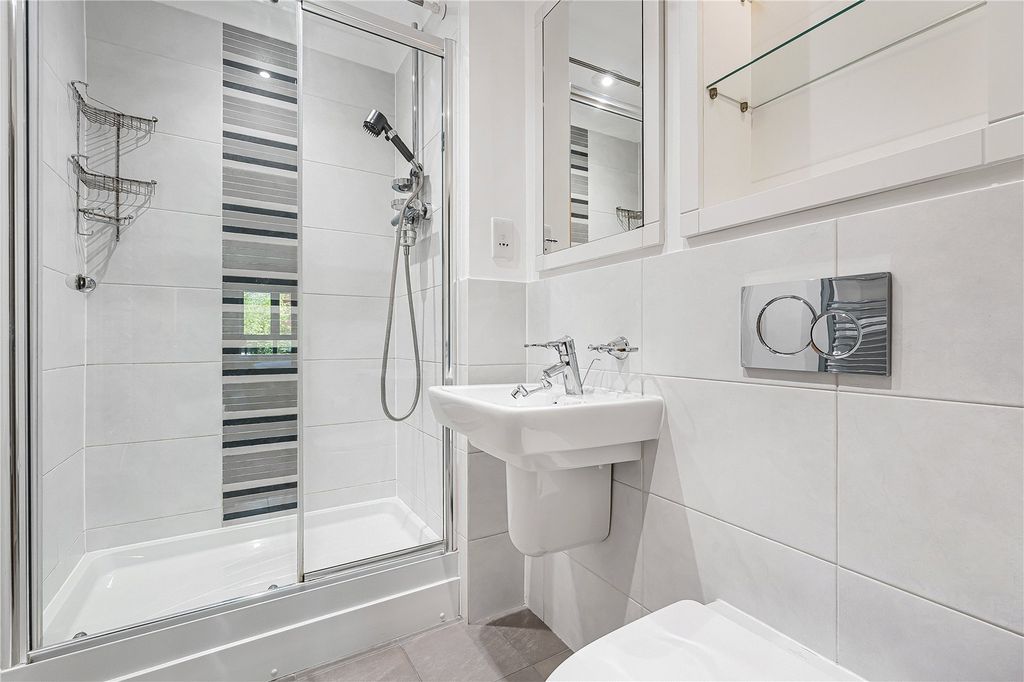 Additional image 9 of 3 bed flat for saleWalton Well Road, Waterfront OX2