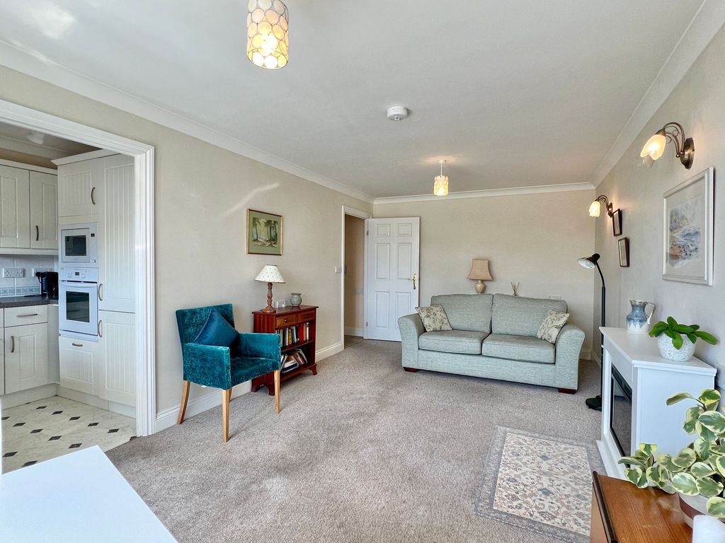 Property photo 3 of 19