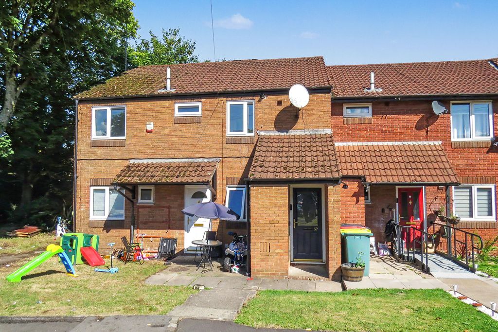 Property photo 1 of 13 57 Goldburn Close, Ingol, Preston, Lancashire, Pr2 7Ae