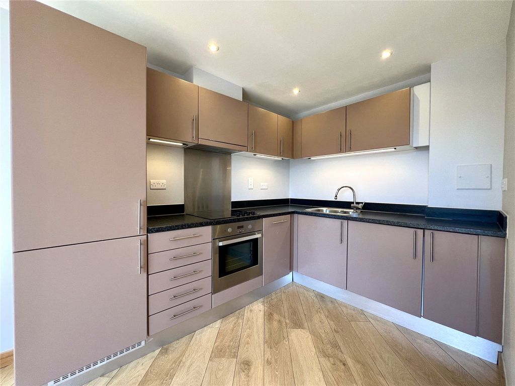 Property photo 3 of 14 Kitchen
