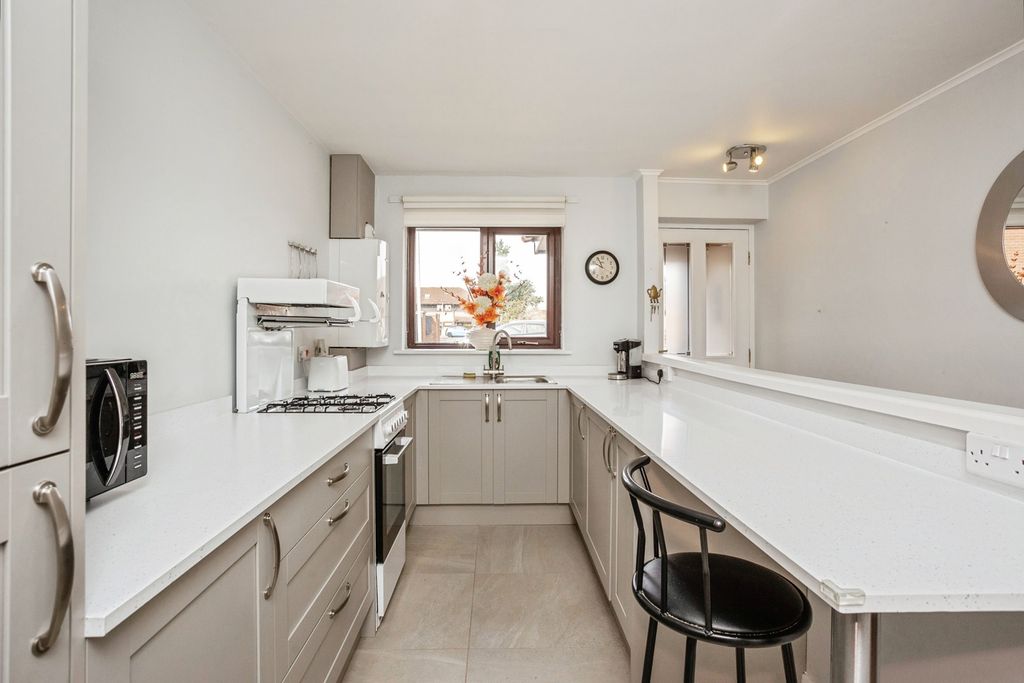 Property photo 2 of 17 Pbox-Img.Jpg