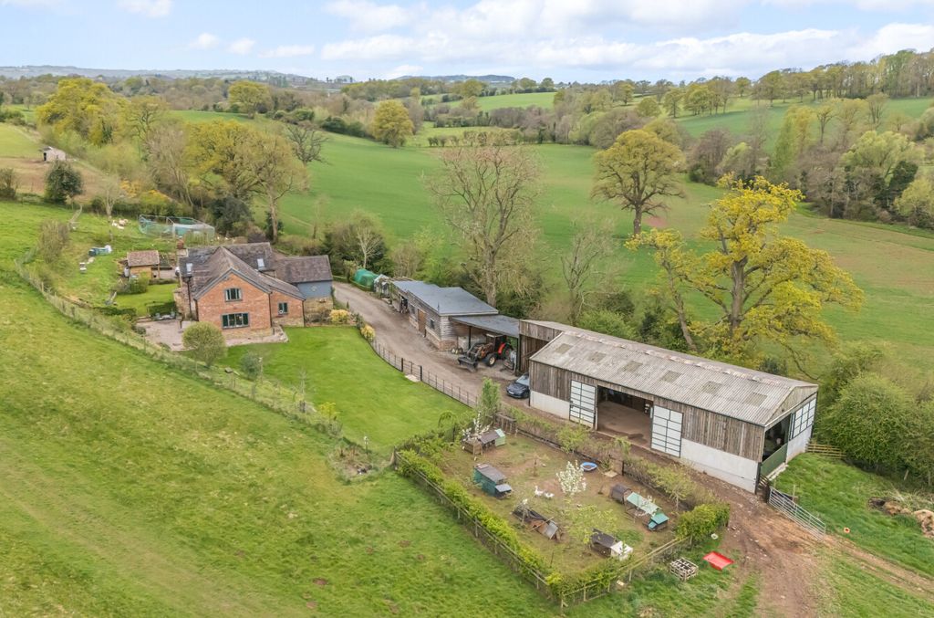 Property photo 3 of 34