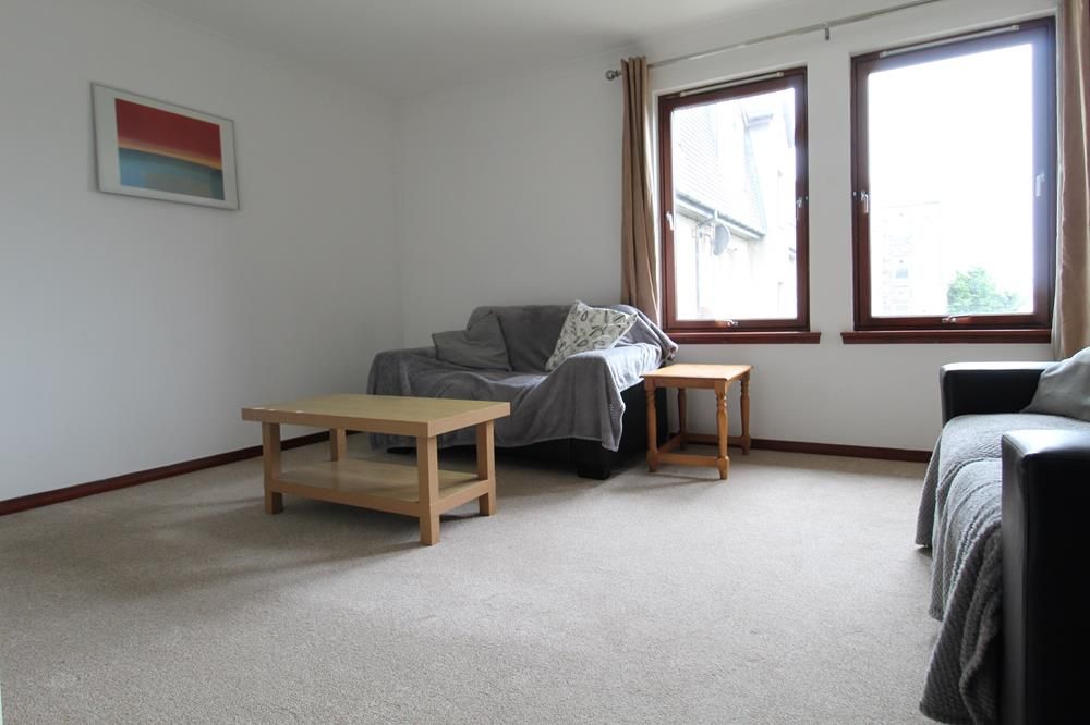Property photo 1 of 5 Lounge