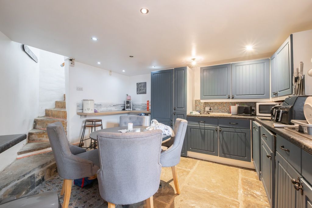 Property photo 3 of 11 Dining Kitchen