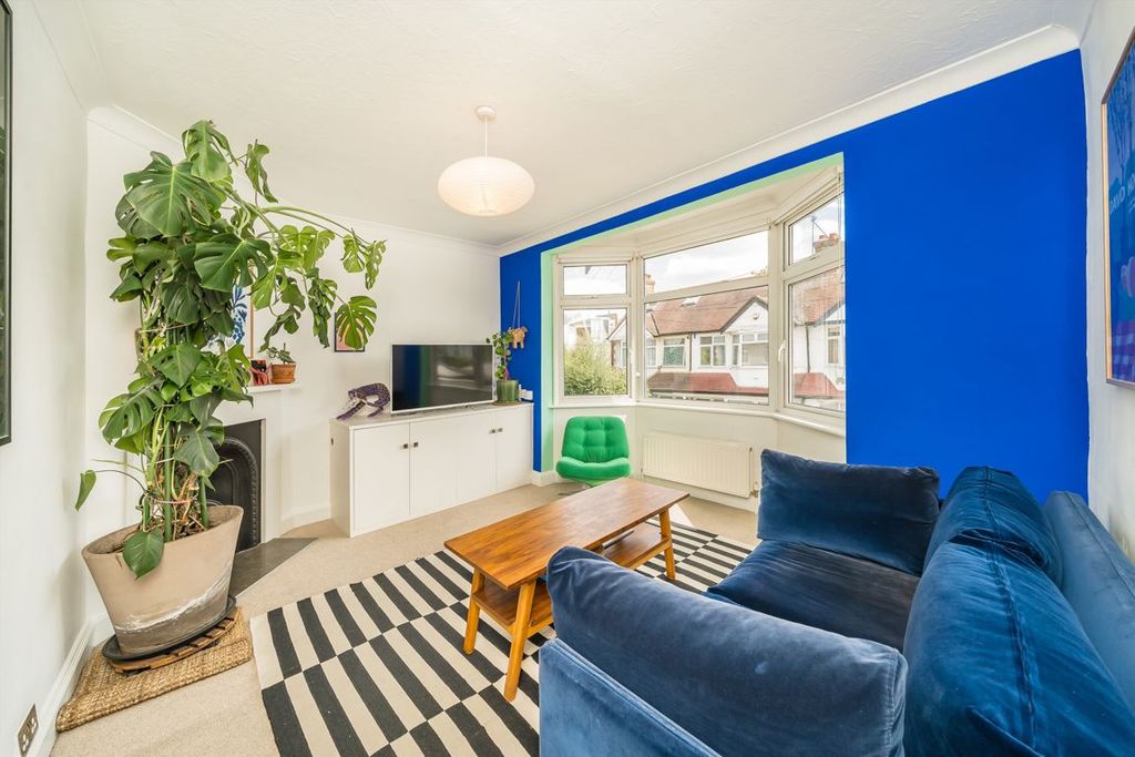 Property photo 2 of 7