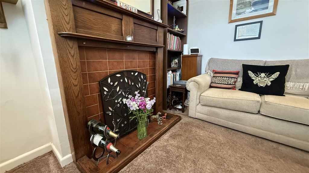 Property photo 3 of 19 Img_2588.Jpg