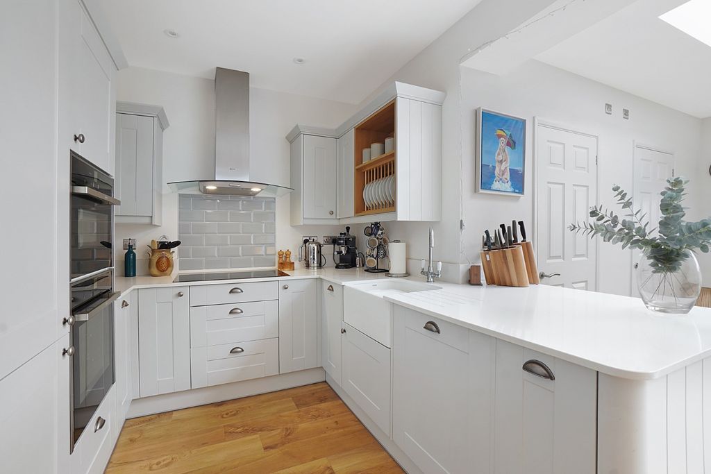 Property photo 3 of 28 4344377