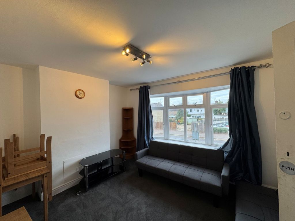 Property photo 3 of 7 Photo 1