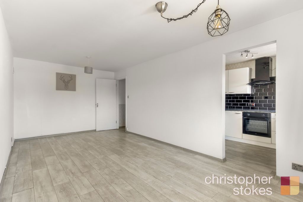 Property photo 2 of 14 4525171