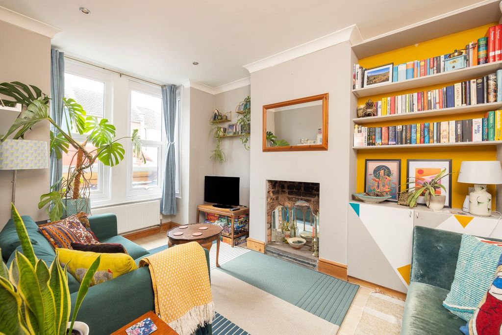 Property photo 1 of 36 Char6845.Jpg