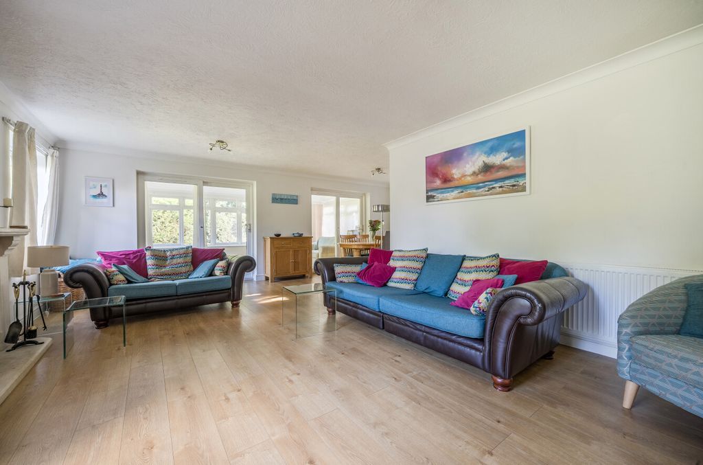 Property photo 2 of 24 1349993-5-68Bf064...