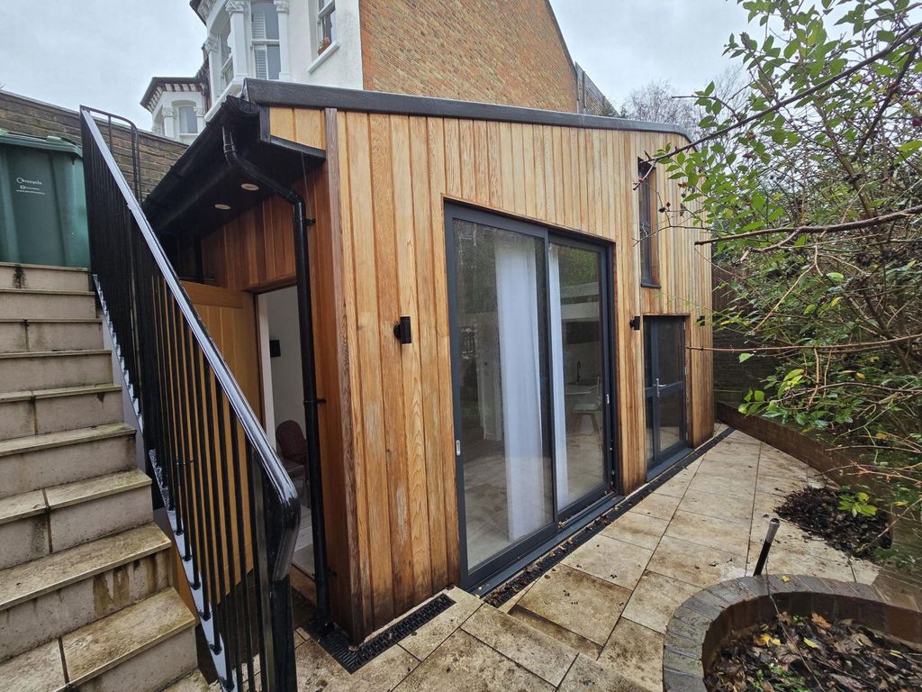 Property photo 1 of 9 Photo 1