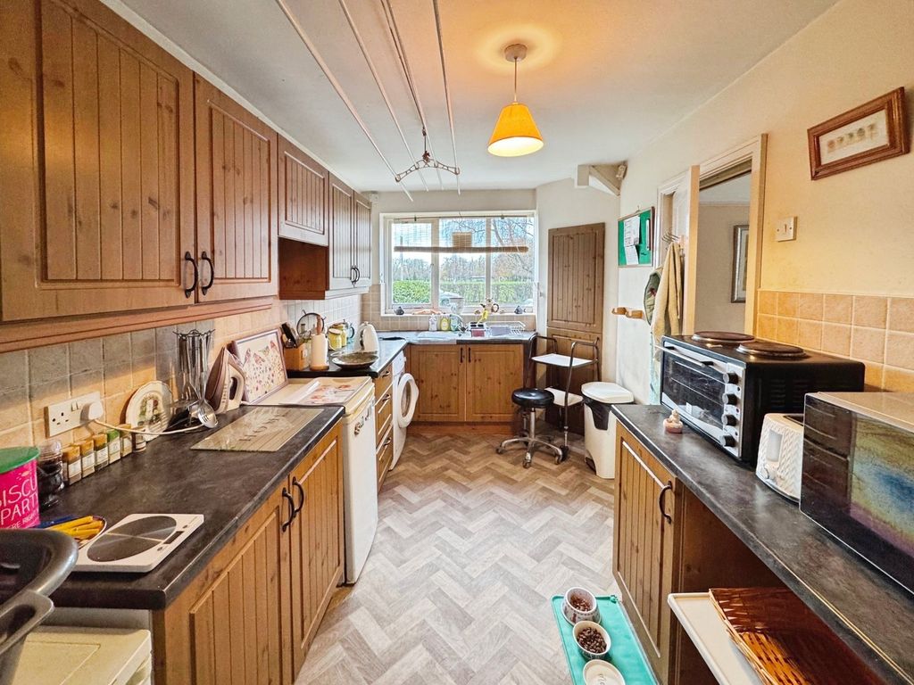 Property photo 3 of 12 Picture 3