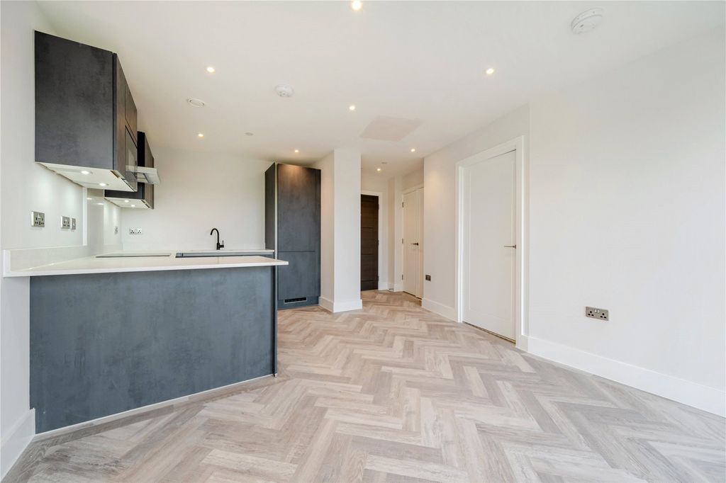 Property photo 2 of 12 Picture No. 02